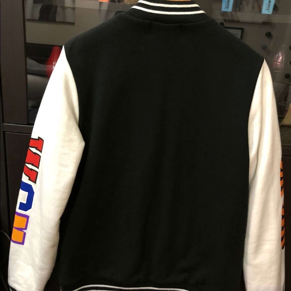 Jacket - Picture 2 of 5